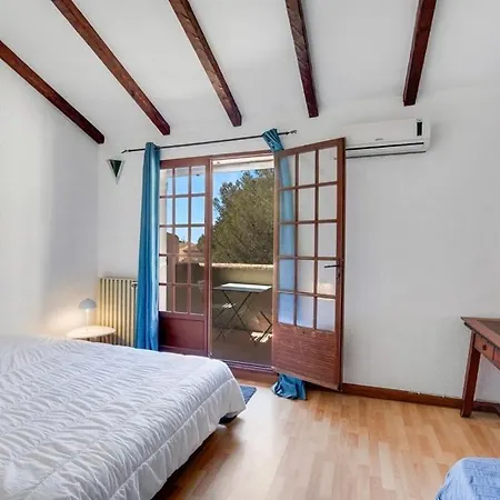Le Hameau Des Pins 아파트